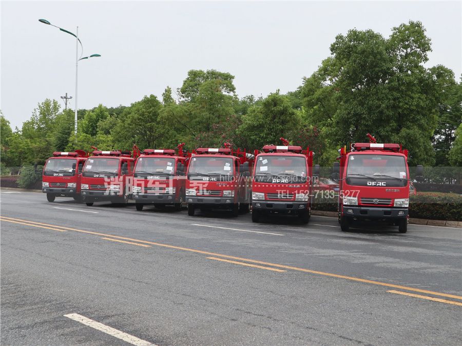 東風(fēng)3噸水罐消防車(chē) 東風(fēng)3噸水罐消防車(chē)