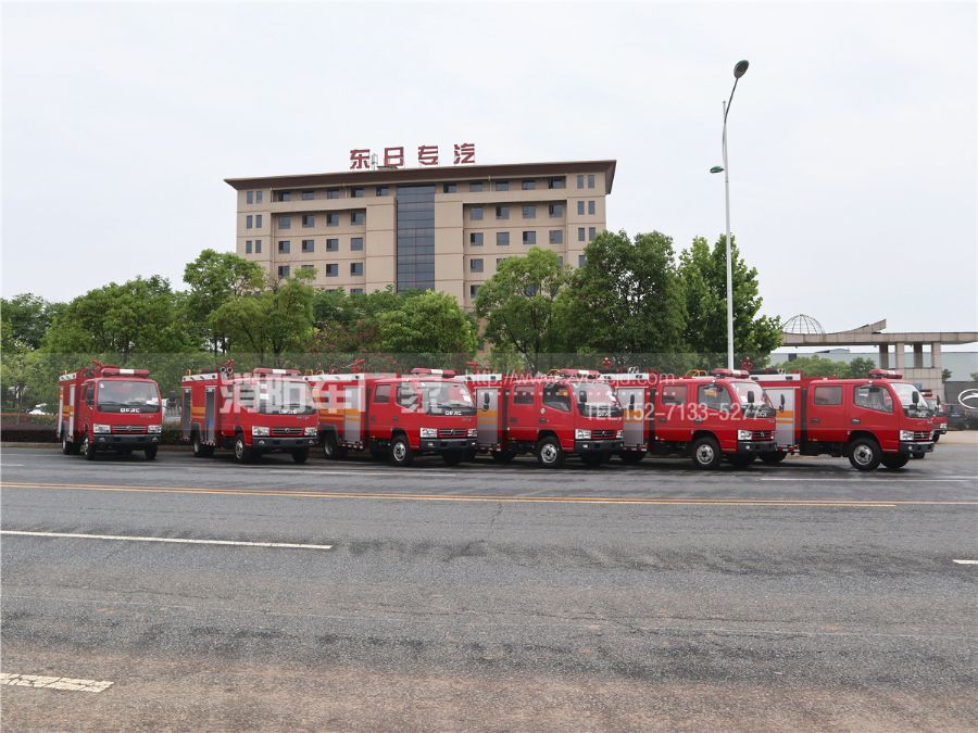 東風(fēng)3噸水罐消防車(chē) 東風(fēng)3噸水罐消防車(chē)